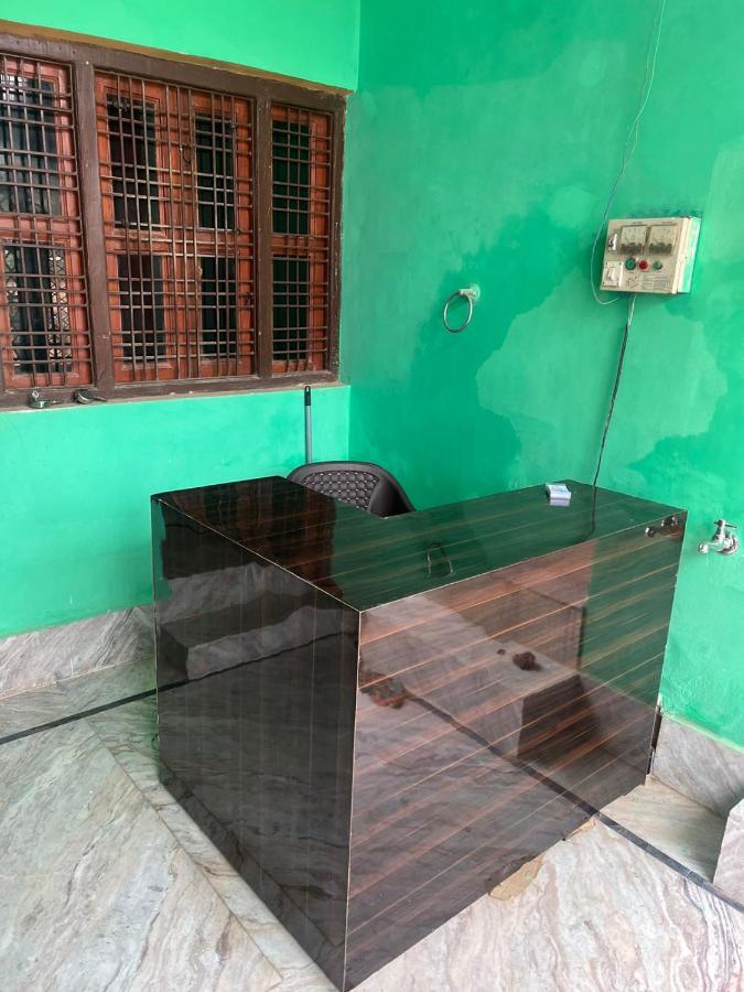 Indiana Home Stay Khajuraho Bagian luar foto