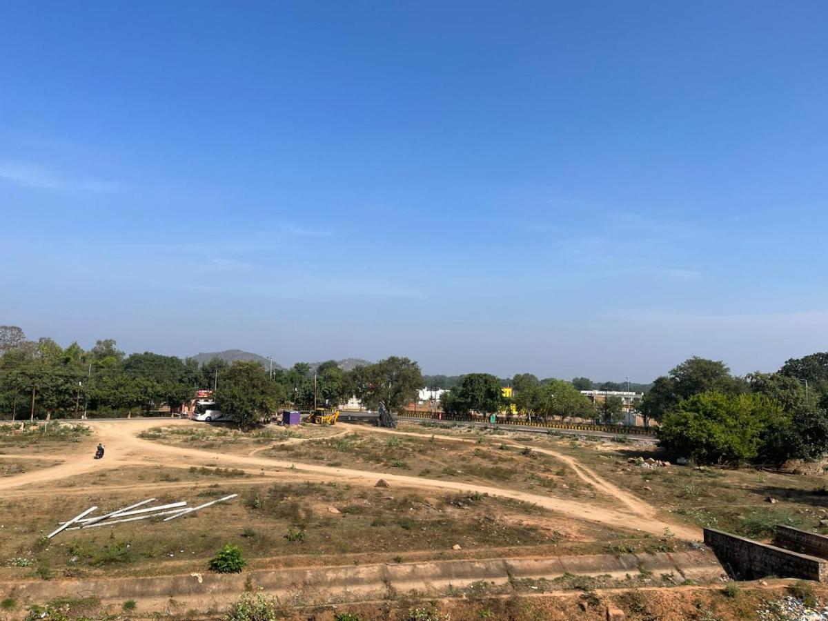 Indiana Home Stay Khajuraho Bagian luar foto